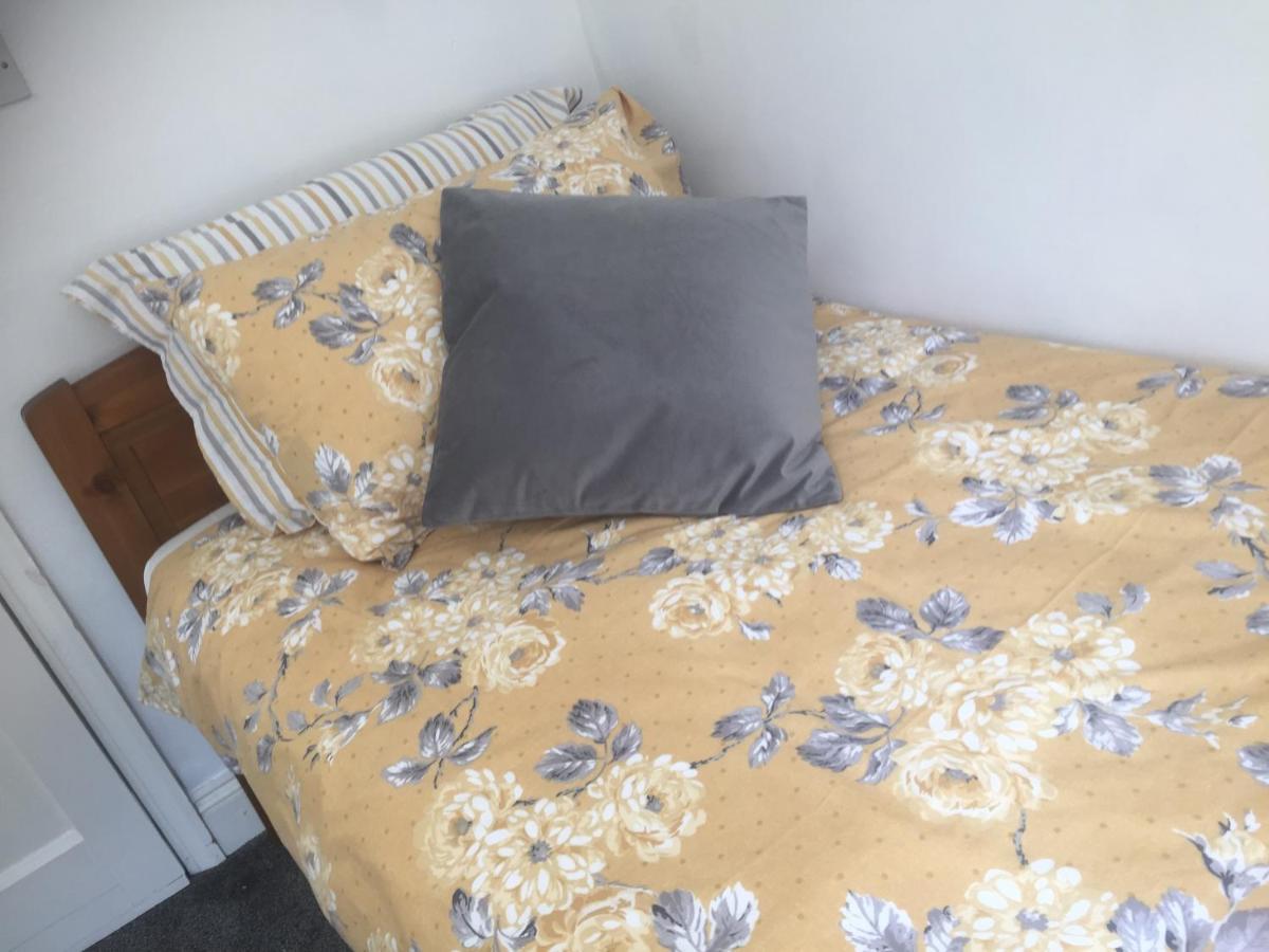 Cricketers Cottage B&B เวสต์มอลลิง ภายนอก รูปภาพ